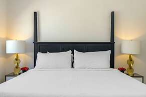 Tides Villa 4BR Private Pool Walk to the Beach