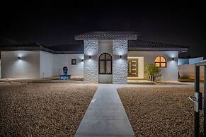 Tides Villa 4BR Private Pool Walk to the Beach