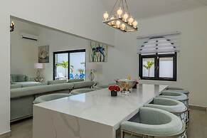 Tides Villa 4BR Private Pool Walk to the Beach