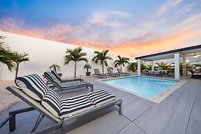 Tides Villa 4BR Private Pool Walk to the Beach