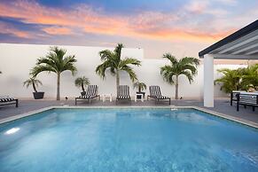 Tides Villa 4BR Private Pool Walk to the Beach