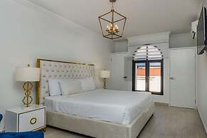 Tides Villa 4BR Private Pool Walk to the Beach