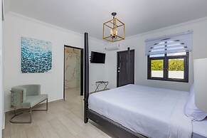 Tides Villa 4BR Private Pool Walk to the Beach
