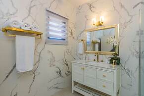 Tides Villa 4BR Private Pool Walk to the Beach