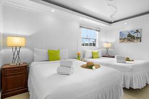 Urban 5BR Private Pool Getaway 10 Min- Bch