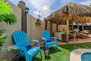 Urban 5BR Private Pool Getaway 10 Min- Bch