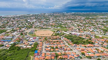 Urban 5BR Private Pool Getaway 10 Min- Bch