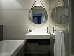 Katherine Street Luxury Apartment