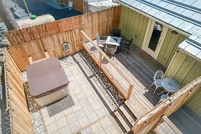 Cottage Like Suite With Private Hot Tub