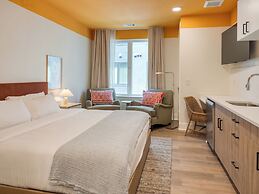 The Gilmore, an AvantStay Hotel