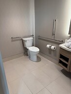 Springhill Suites By Marriott Fargo