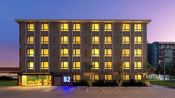B2 Grand Nimman Premier Hotel