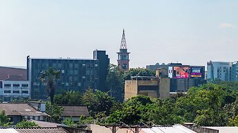 B2 Grand Nimman Premier Hotel