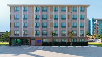 B2 Grand Nimman Premier Hotel