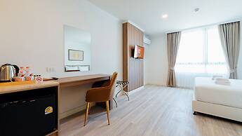 B2 Grand Nimman Premier Hotel