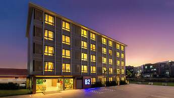 B2 Grand Nimman Premier Hotel