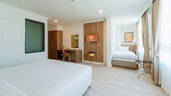 B2 Grand Nimman Premier Hotel