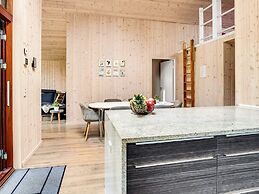 5 Star Holiday Home in Vaeggerlose