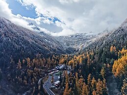 Jiuzhaigou Cloudy Hotel