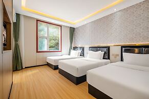 Jiuzhaigou Cloudy Hotel