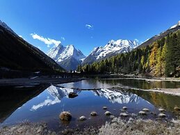 Jiuzhaigou Cloudy Hotel