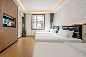 Jiuzhaigou Cloudy Hotel