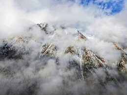Jiuzhaigou Cloudy Hotel
