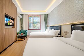 Jiuzhaigou Cloudy Hotel