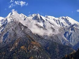 Jiuzhaigou Cloudy Hotel