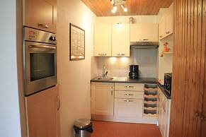 Rhododendrons Rd501 Center & Telecabine 4 Pers