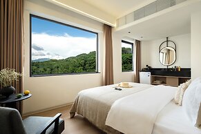 Shenzhen White House Sea View Resort