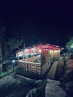 Ahava-Kasol Riverside Cafe & Cottage