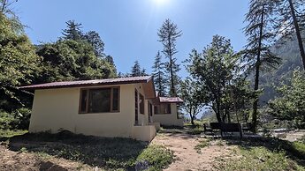 Ahava-Kasol Riverside Cafe & Cottage