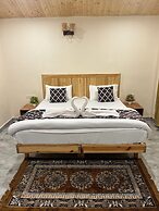 Ahava-Kasol Riverside Cafe & Cottage