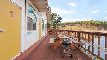 Taean Vintage House Pet-friendly Pension