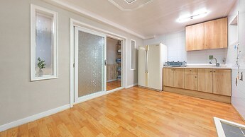 Taean Vintage House Pet-friendly Pension