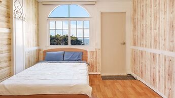 Taean Vintage House Pet-friendly Pension