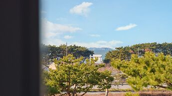 Taean Vintage House Pet-friendly Pension