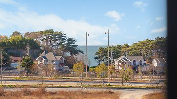 Taean Vintage House Pet-friendly Pension