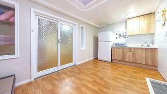 Taean Vintage House Pet-friendly Pension