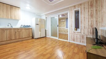 Taean Vintage House Pet-friendly Pension