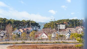 Taean Vintage House Pet-friendly Pension