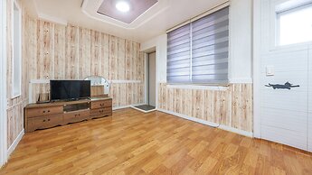 Taean Vintage House Pet-friendly Pension