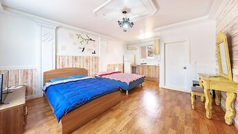 Taean Vintage House Pet-friendly Pension