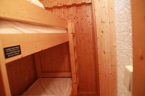 Rhododendrons Rd507 Center & View 6 Pers