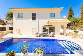 Villa Meli With 3 Bedrooms and 3 Bathrooms