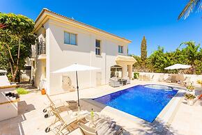 Villa Meli With 3 Bedrooms and 3 Bathrooms