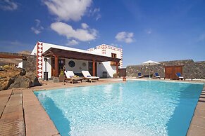 Casa Rural Hero With 5 Bedrooms and 4 Bathrooms