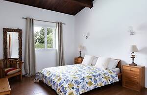 Villa Amelie With 2 Bedrooms and 2 Bathrooms