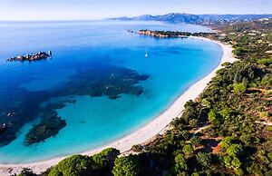 Villa Amelie With 2 Bedrooms and 2 Bathrooms